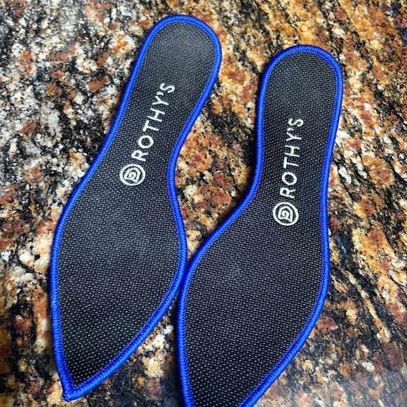 Rothy’s The Point Blavk Birdseye in gently used condition. Size 9 - Picture 7 of 8